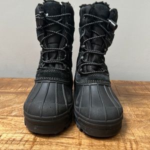 Kids Lands End snow boots size 2